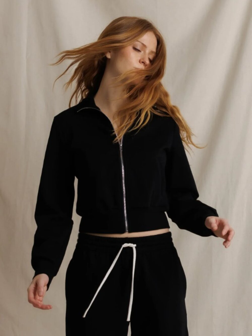 Perfectwhitetee True Black Milana Pureform Zip L/S Cropped Track Jacket Size: S